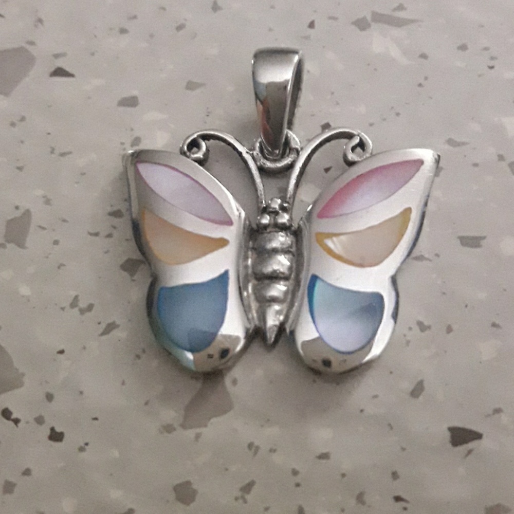 SALE 🔥925 lovely butterfly pendant